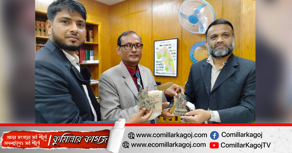 হাজার বছরের পুরোনো বৌদ্ধ ও বিষ্ণু মূর্তি পেল কুমিল্লার ময়নামতি জাদুঘর