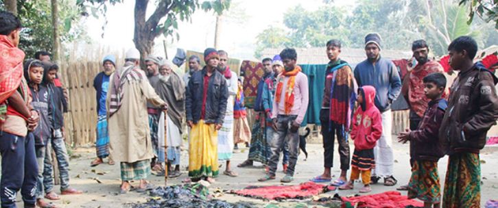 ফরিদপুরে রাতের আঁধারে বসতঘরে আগুন দিল দুর্বৃত্তরা