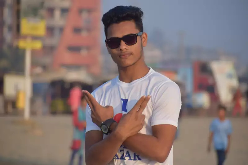 বিদেশ যাওয়া হলো
না সাইফুলের বিদেশ যাওয়া হলো
না সাইফুলের