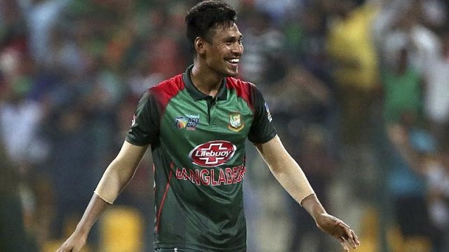 বিমানবন্দর থেকেই ভারতে গেলেন মোস্তাফিজ