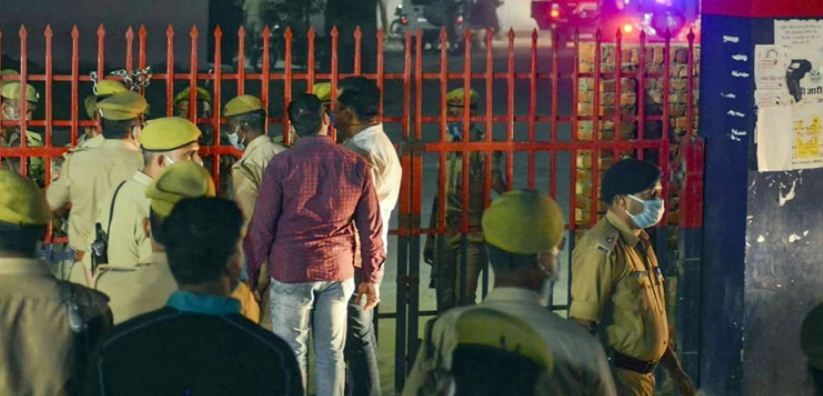 ভারতে শতাধিক চুরির পর ধরা চার ‘বাংলাদেশি’ ভারতে শতাধিক চুরির পর ধরা চার ‘বাংলাদেশি’