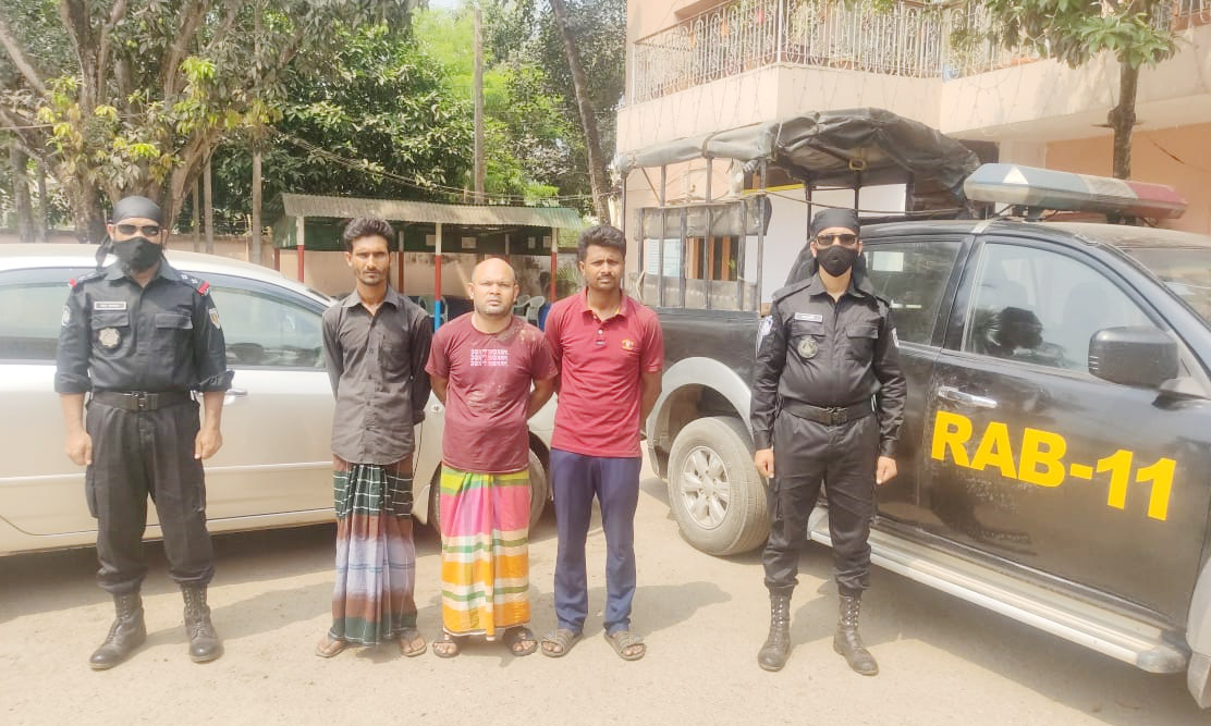 কুমিল্লায় ইয়াবা ও গাঁজাসহ তিন মাদক ব্যবসায়ী গ্রেফতার