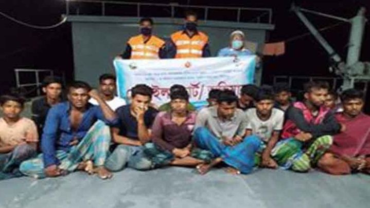 চাঁদপুরে জাটকা ধরায় ১৬ জেলের দণ্ড চাঁদপুরে জাটকা ধরায় ১৬ জেলের দণ্ড