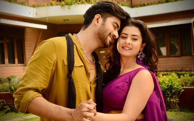 রোশানের নায়িকা বুবলী