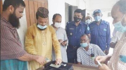 ১২নং চান্দ্রা ইউনিয়নে ৭’শ জন পেল প্রধানমন্ত্রীর নগদ অর্থ উপহার