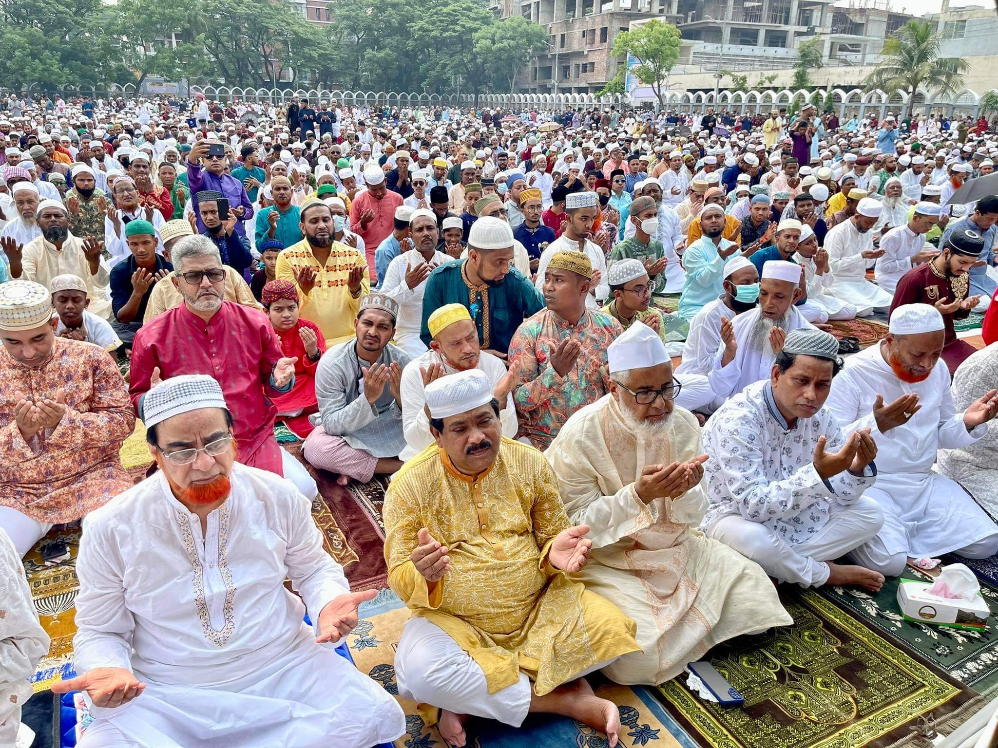 দুই বছর পর কুমিল্লা কেন্দ্রীয় ঈদগাহে ঈদ জামাত