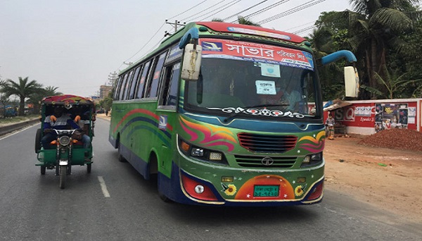 মাদরাসায় নাতিকে দিতে গিয়ে বাসের ধাক্কায় নানা নিহত