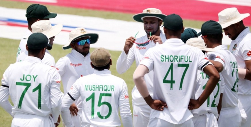সাকিবের প্রথম আঘাত, চার উইকেট হারাল শ্রীলঙ্কা