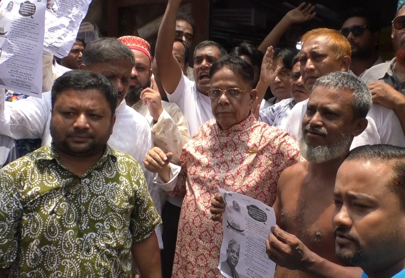 কুসিক নির্বাচন: প্রতিশ্রুতির পাশাপাশি প্রার্থীদের নানান অভিযোগ