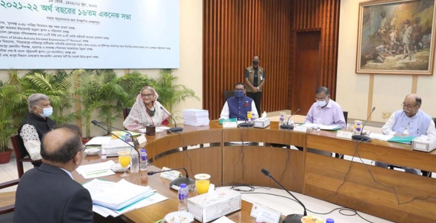দুই বছর পর সশরীরে একনেক বৈঠকে প্রধানমন্ত্রী