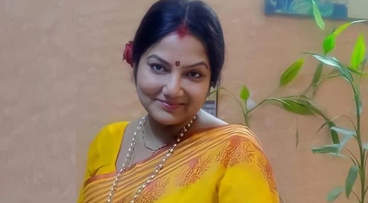 শুটিং শেষে স্ট্রোক, হাসপাতালে ভর্তি দোলন রায় শুটিং শেষে স্ট্রোক, হাসপাতালে ভর্তি দোলন রায়