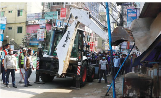 এবার কুমিল্লার পুলিশ লাইন-ঝাউতলায় উচ্ছেদ, অব্যাহত থাকবে অভিযান