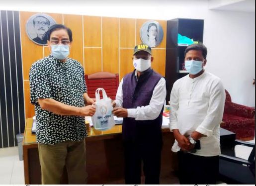 কুমিল্লা জেলা পরিষদের উদ্যোগে স্বাস্থ্য সুরক্ষা সামগ্রী বিতরণ