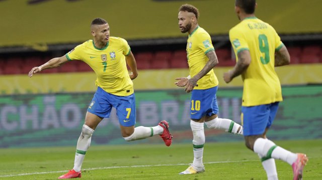 নেইমার-কাসেমিরোদের নিয়ে কোপায় শক্তিশালী ব্রাজিল দল