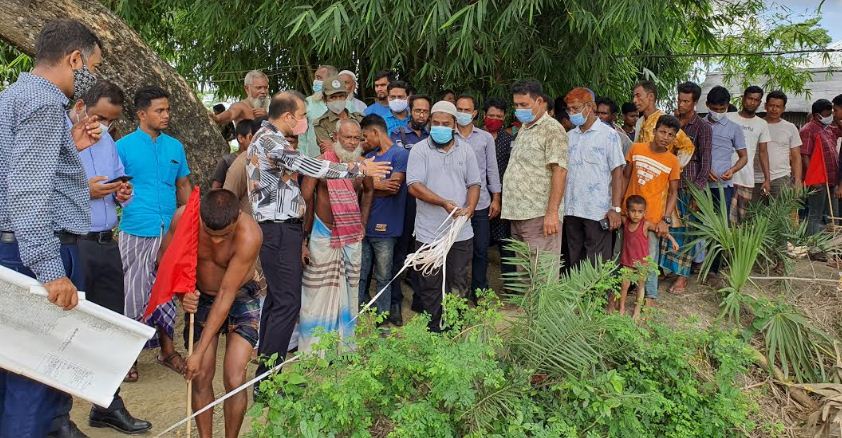  দেবিদ্বারে খালের গতিপথ ঠিক রেখেই হচ্ছে ‘আশ্রয়ন প্রকল্প’