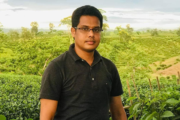 ছাত্রলীগের সাবেক সম্পাদক জাকিরের গাড়িতে হামলার চেষ্টা