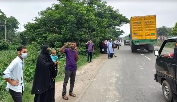 রাজধানী ঘিরে দূরপাল্লার বাস বন্ধের হঠাৎ সিদ্ধান্তে বিপাকে যাত্রীরা