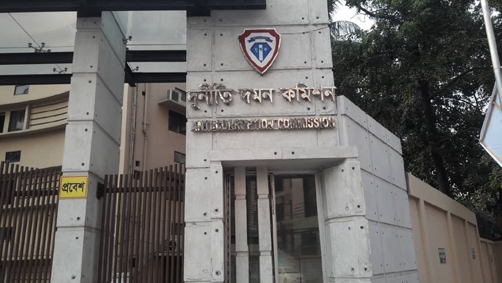 বিমানের পরিচালকসহ ১০ জনের বিদেশযাত্রায় দুদকের নিষেধাজ্ঞা