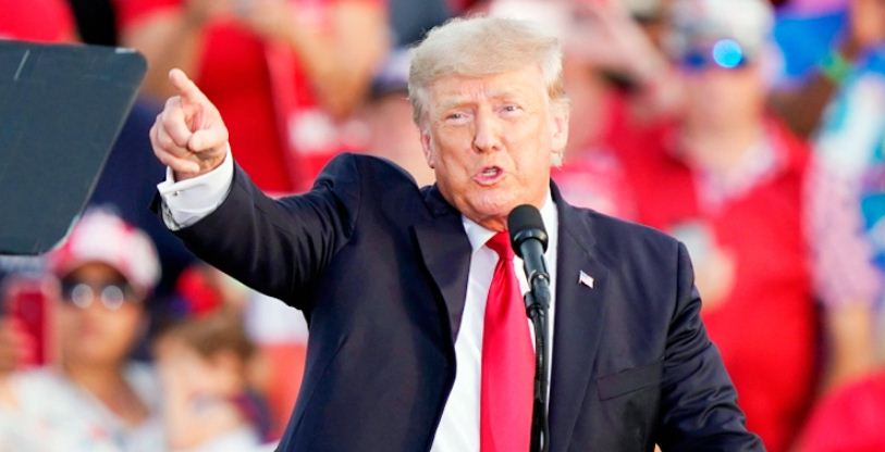 বাইডেনের অভিবাসন নীতির সমালোচনায় ট্রাম্প