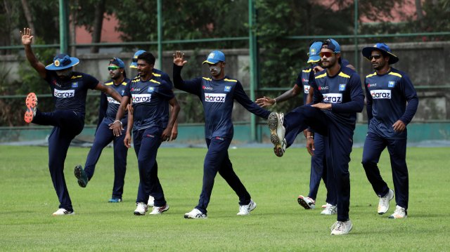 ইংলিশদের কাছে হোয়াইটওয়াশ, ক্ষুব্ধ ভক্তরা ‘আনফলো’ করছেন ক্রিকেটারদের