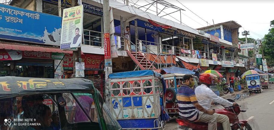 কঠোর লকডাউনের প্রথমদিনে ব্রাহ্মনপাড়ায় নেই প্রশাসনের তৎপরতা