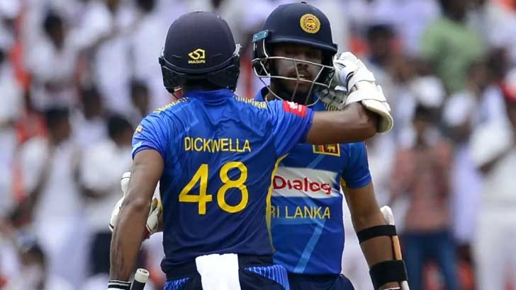 সিগারেটের নেশা, দল থেকে বহিষ্কার লংকান ৩ তারকা