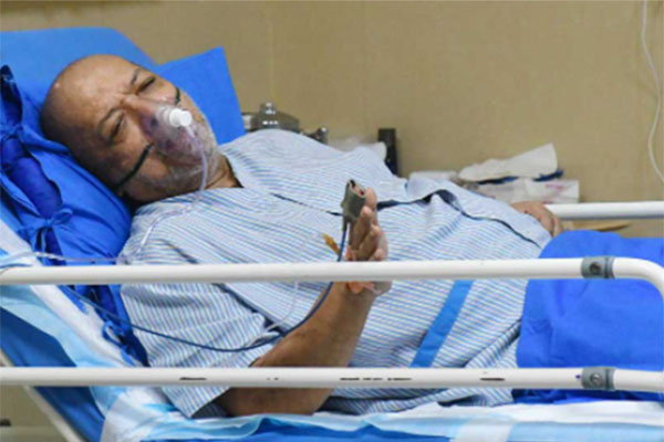 গলায় সংক্রমণ ধরা পড়েছে কবীর সুমনের, চলছে অক্সিজেন