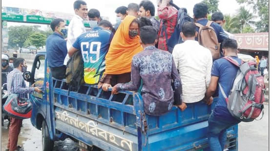 গার্মেন্টস খোলার সিদ্ধান্তে মহাসড়কের কুমিল্লায় যাত্রীদের উপচে পড়া ভীড়