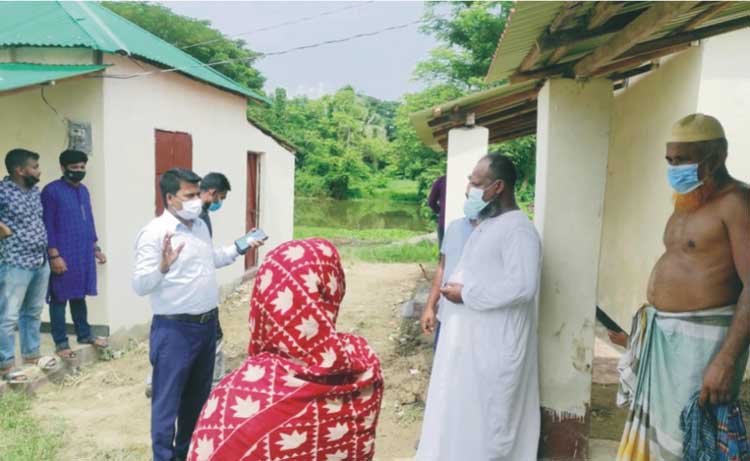 চৌদ্দগ্রামে প্রধানমন্ত্রীর উপহারের ঘর পেয়ে আনন্দিত উপকারভোগীরা