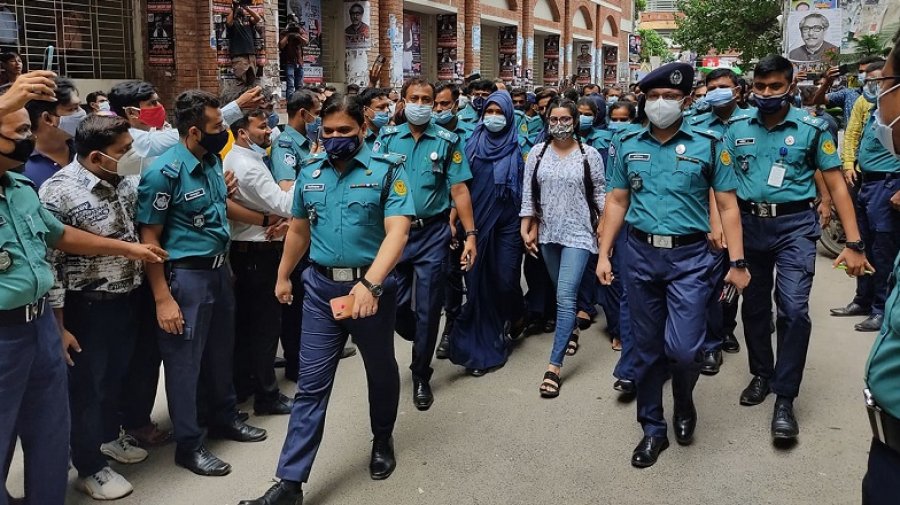 জামিন হয়নি, ফের রিমান্ডে পরীমণি 