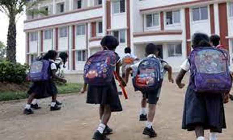 শুরুতে সপ্তাহে একদিন ক্লাস নেওয়ার চিন্তা