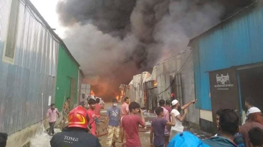 ৪ ঘণ্টার চেষ্টায় ঝুট গুদামের আগুন নিয়ন্ত্রণে