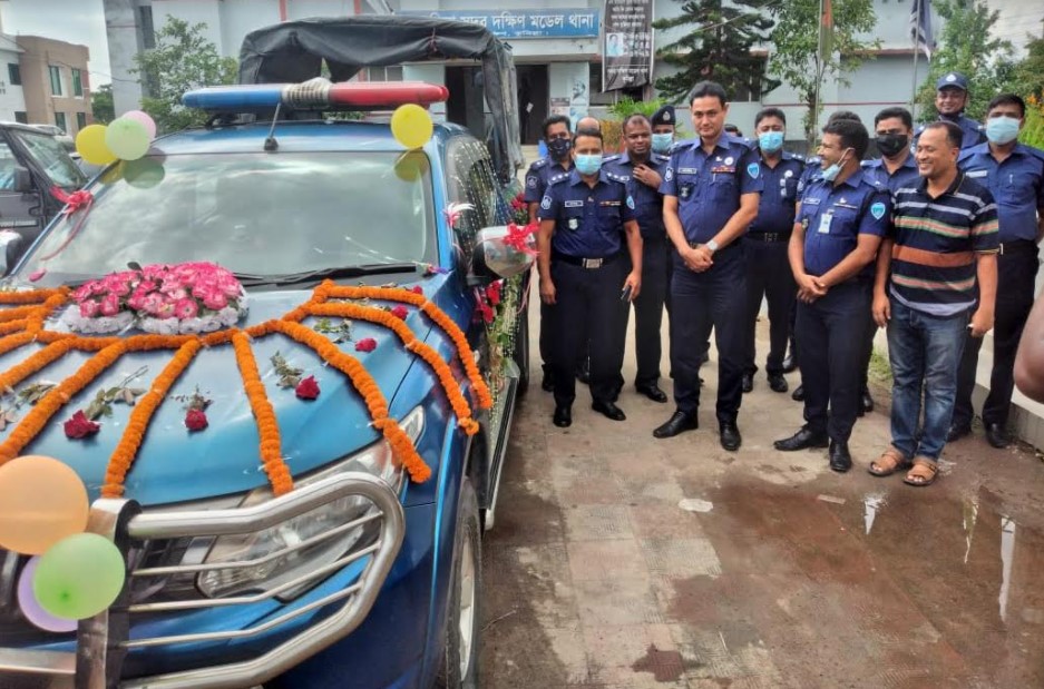 কুমিল্লা সদর দক্ষিণ মডেল থানায় কনস্টেবল আবু হানিফ এর বিদায়ী সংবর্ধনা অনুষ্ঠিত