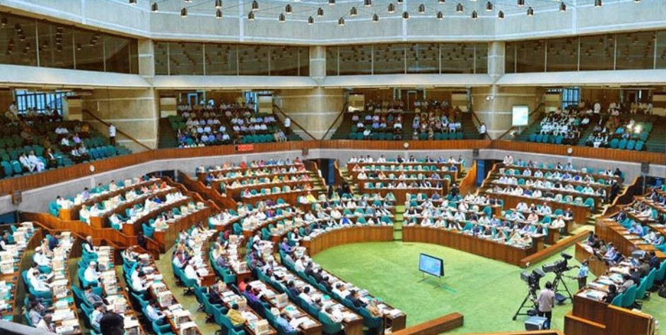 যে কারণে চাকরিতে প্রবেশের বয়স বাড়ছে না