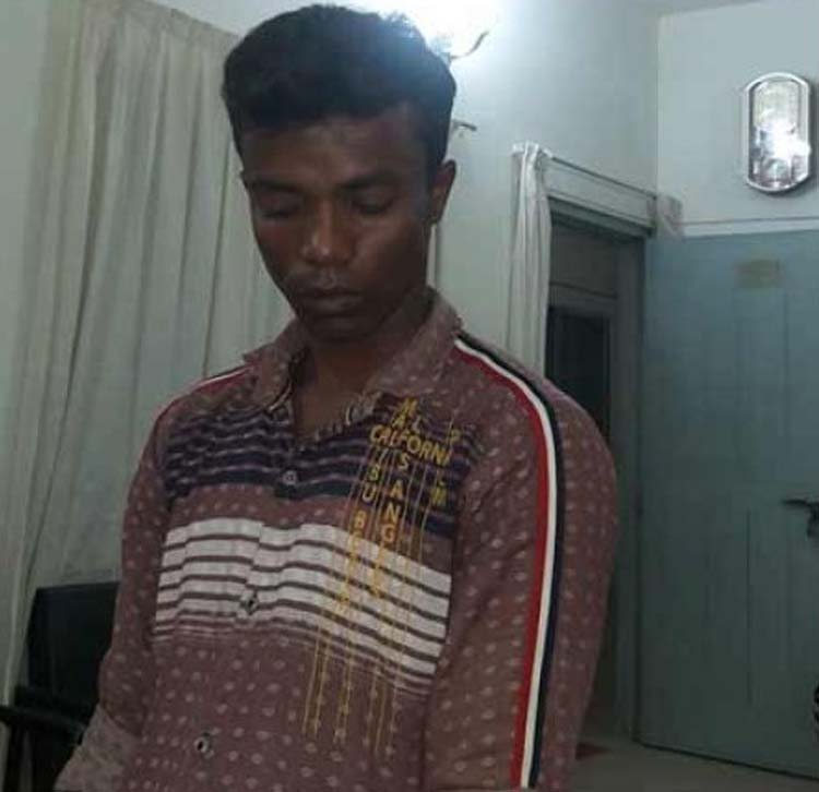 শিশুকে কুপিয়ে দেহ থেকে মাথা বিচ্ছিন্ন