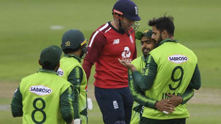 পাকিস্তানের কাছে ক্ষমা চাইল ইংল্যান্ড