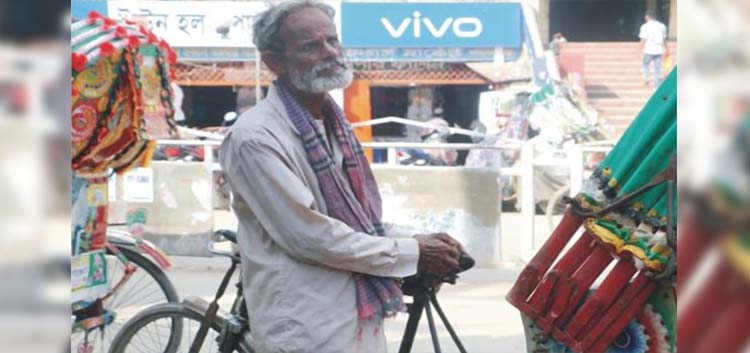 প্রবীণদের আড্ডার জায়গা কই?