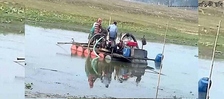ব্রাহ্মণপাড়ায় অবৈধ ড্রেজারে ফসলি জমি খুঁড়ে মাটি কাটার অভিযোগ