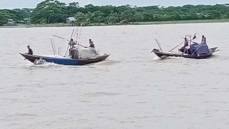 পদ্মা-মেঘনায় ২২ দিন জাল ফেলা নিষিদ্ধ