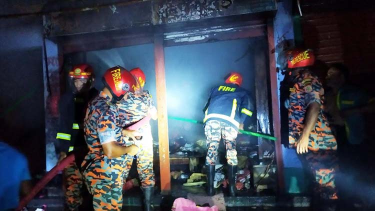 মুরাদনগরে অগ্নিকান্ডে দু’দোকান ভস্মীভূত