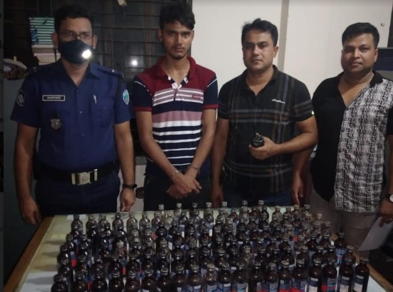 কুমিল্লা সদর দক্ষিণে ১২৭ বোতল ফেনসিডিল উদ্ধার