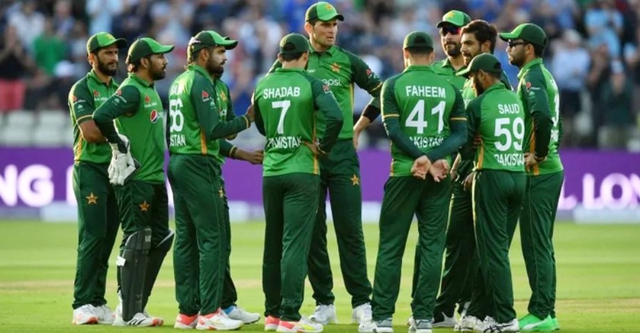 ইমাদ-আফ্রিদি বের হতে পারলেও বন্দিই থাকছেন বাবর আজম