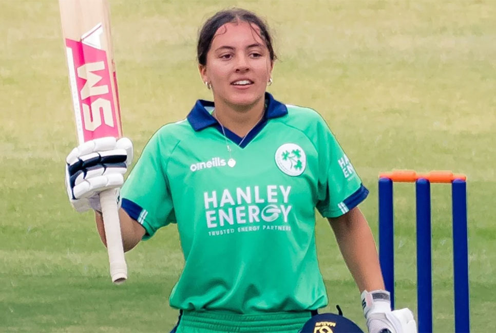 জন্মদিনে সেঞ্চুরির বিশ্বরেকর্ড গড়লেন অ্যামি!