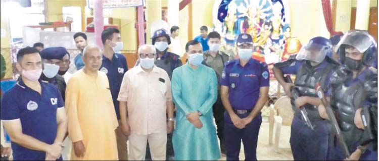 সম্প্রীতির কুমিল্লায় উৎসবমূখর দুর্গোৎসব - পুলিশ সুপার