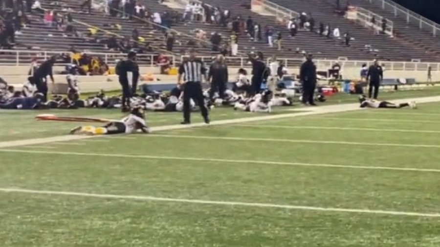 যুক্তরাষ্ট্রে মাঠে খেলা চলাকালীন গুলি, আহত একাধিক