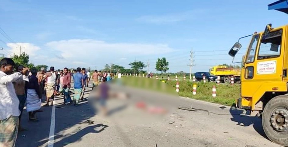 ময়মনসিংহে সড়ক দুর্ঘটনায় নিহতদের ৪ জন একই পরিবারের