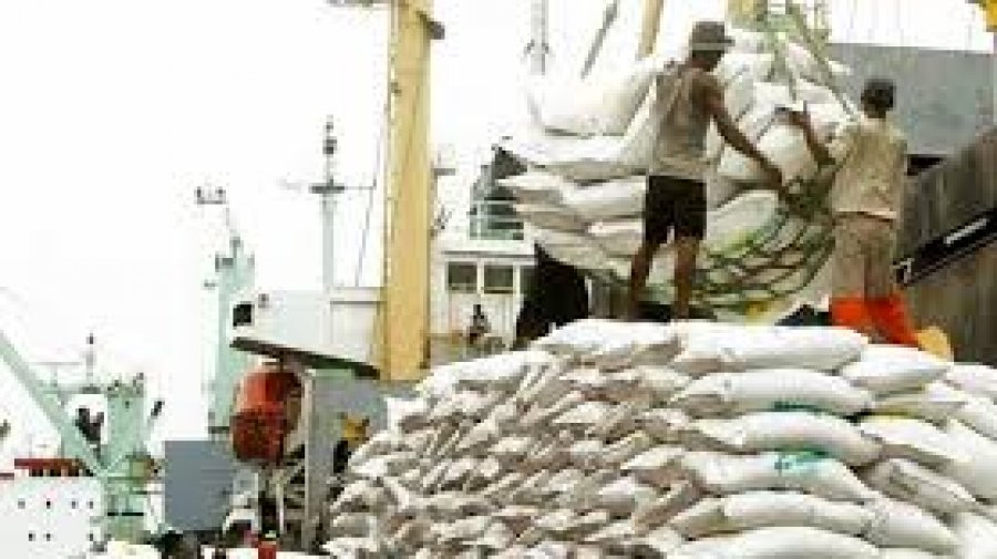 ৩০ অক্টোবরের মধ্যেই আমদানির চাল বাজারে ছাড়ার নির্দেশ