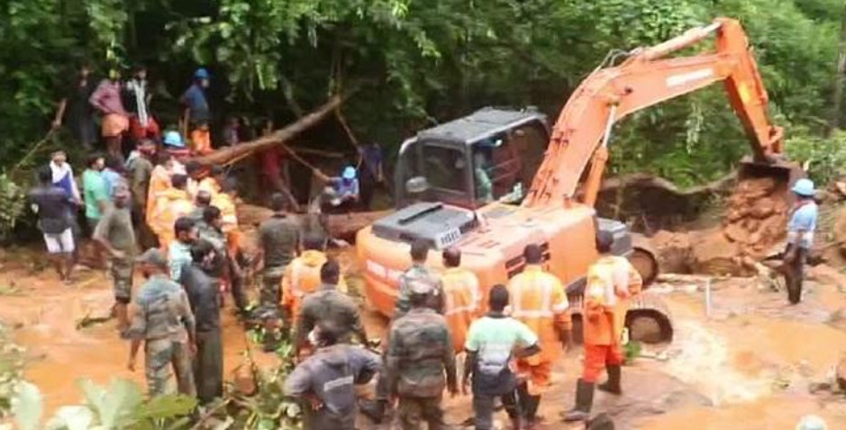 কেরালায় ভারি বৃষ্টি ও ভূমিধসে মৃতের সংখ্যা বেড়ে ১৫