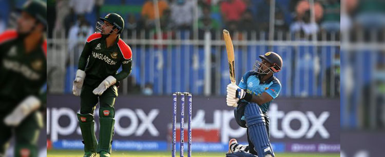 দুই ক্যাচ ছেড়ে ম্যাচ হেরে গেল বাংলাদেশ