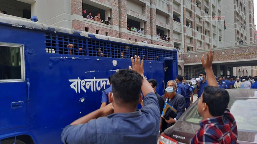 কুমিল্লায় বিশৃঙ্খলার মামলায় ১৭ জনের রিমান্ড
